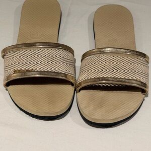 Havaianas Tan and Gold Women's Sandals